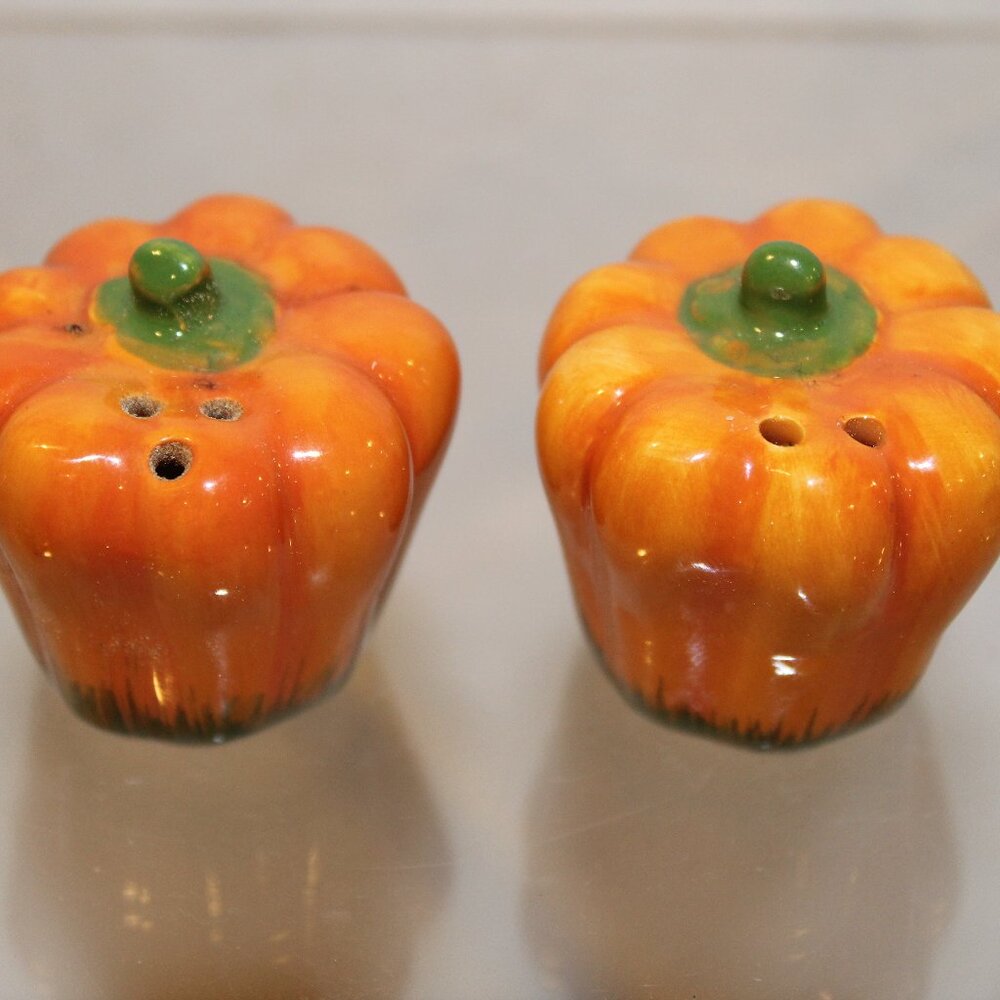 Miniature Ceramic Halloween Thanksgiving Fall Pumpkin Salt & Pepper Shakers
